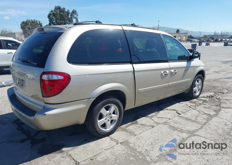 2005 Dodge Grand Caravan Sxt z USA, uszkodzony, nr VIN 2D4GP44L45R152708